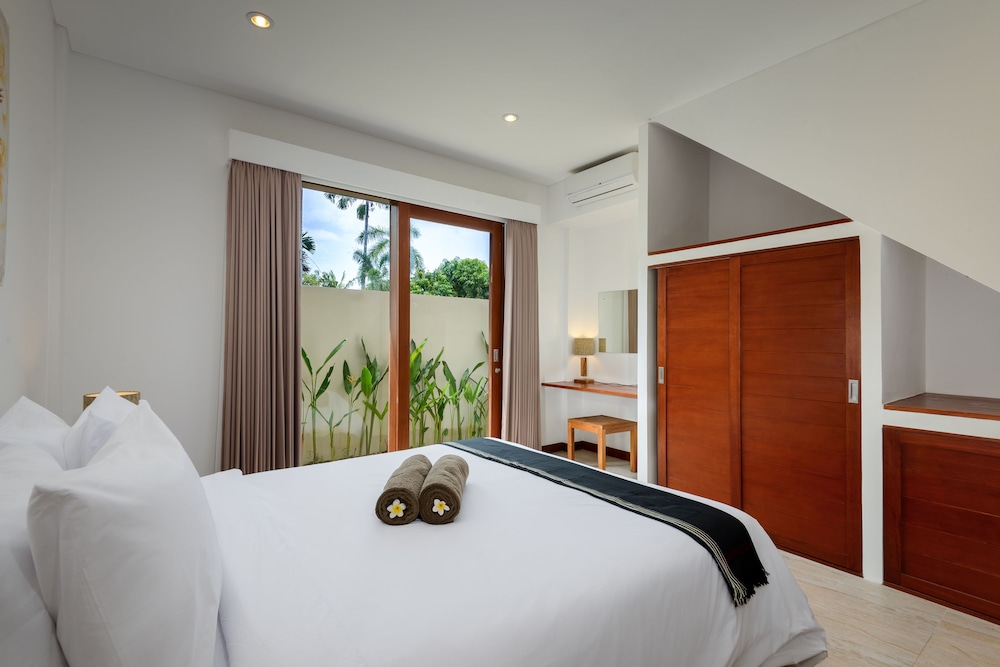 Echo Beach Villa and Apartment 24/65