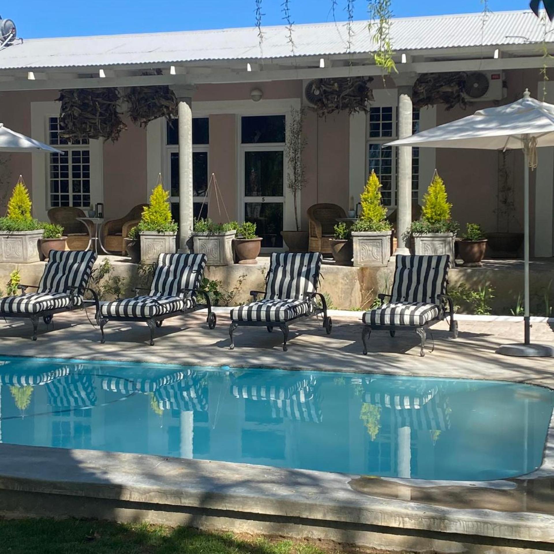 The Hanover Luxury Hotel 6/50