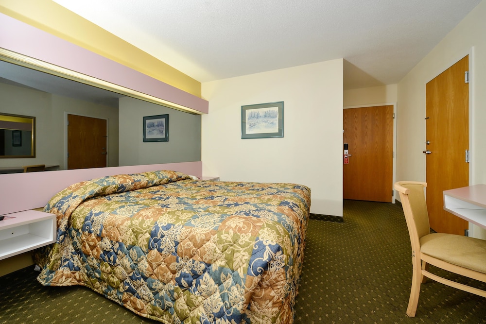 Americas Best Value Inn East Syracuse 15/23