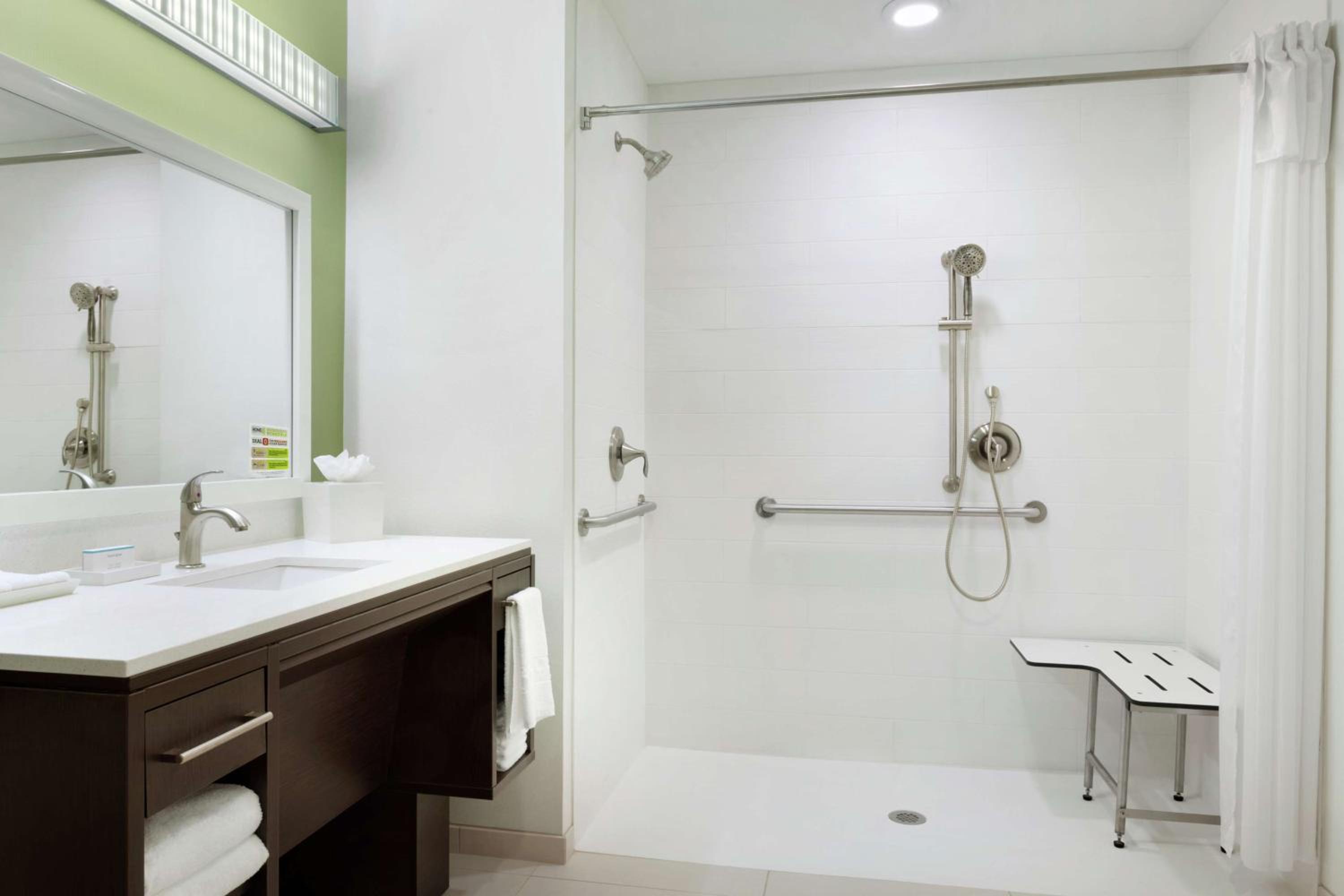 Suite, 2 King Beds, Sofa, Accessible