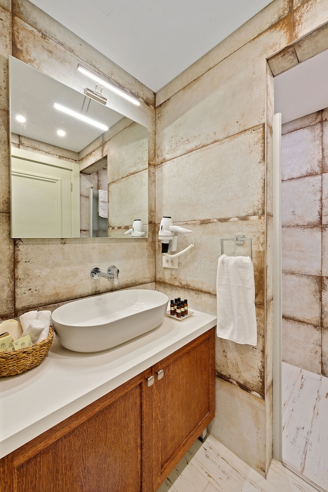 Rhodium Hotel Alacati 47/48