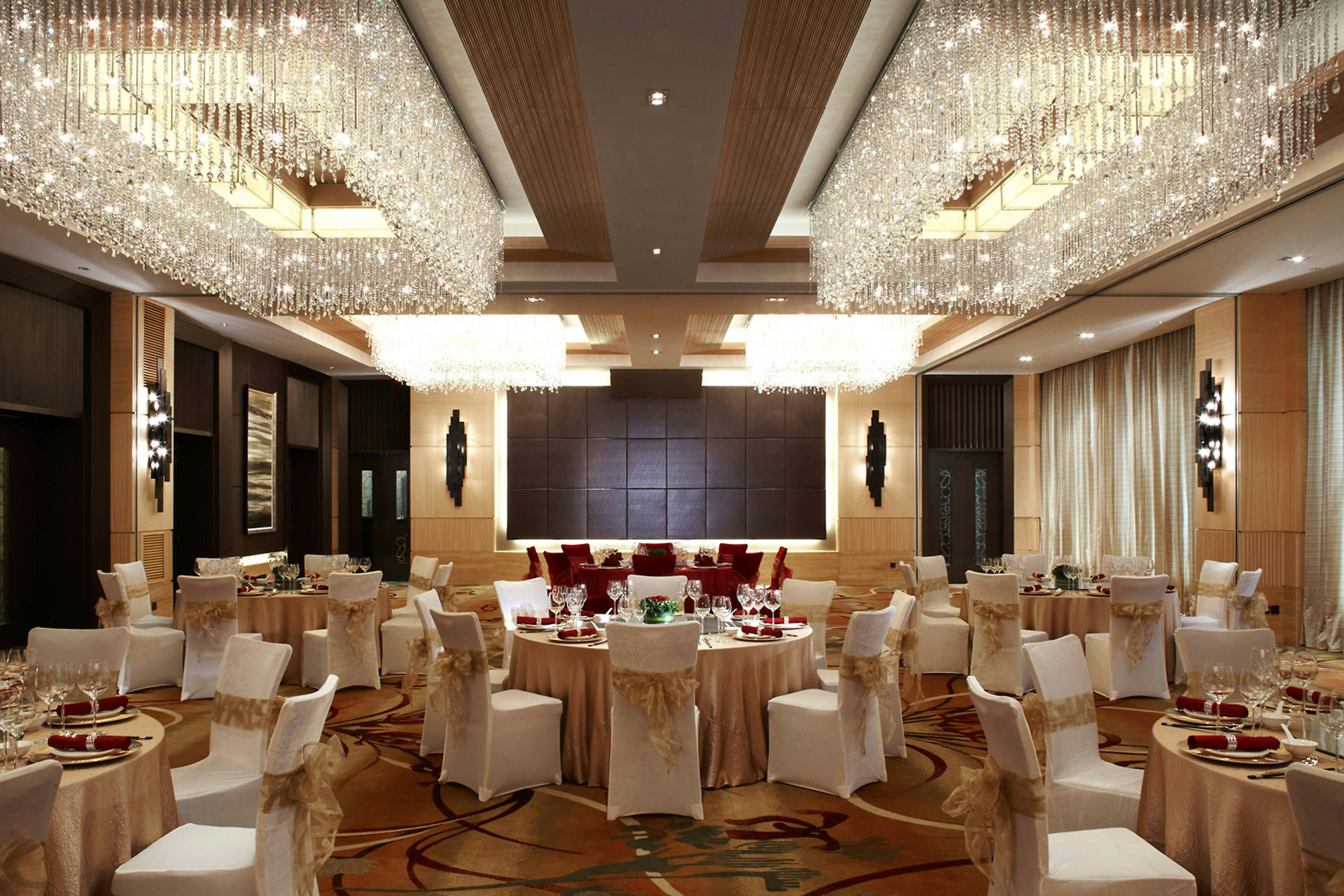 Courtyard By Marriott Shanghai Central 35/39