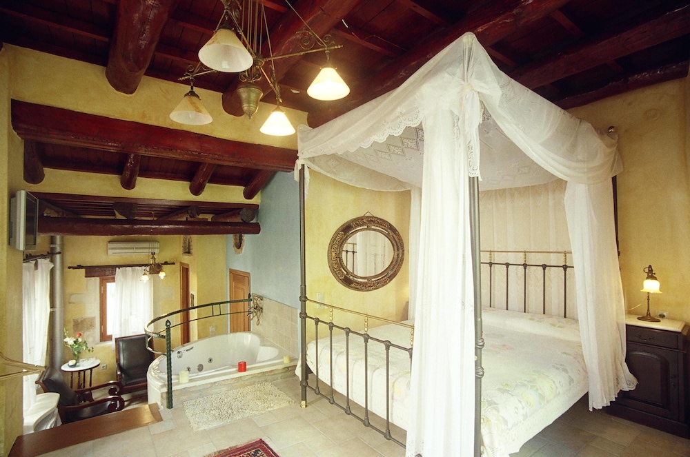 Ifigenia Luxury Suites 21/50