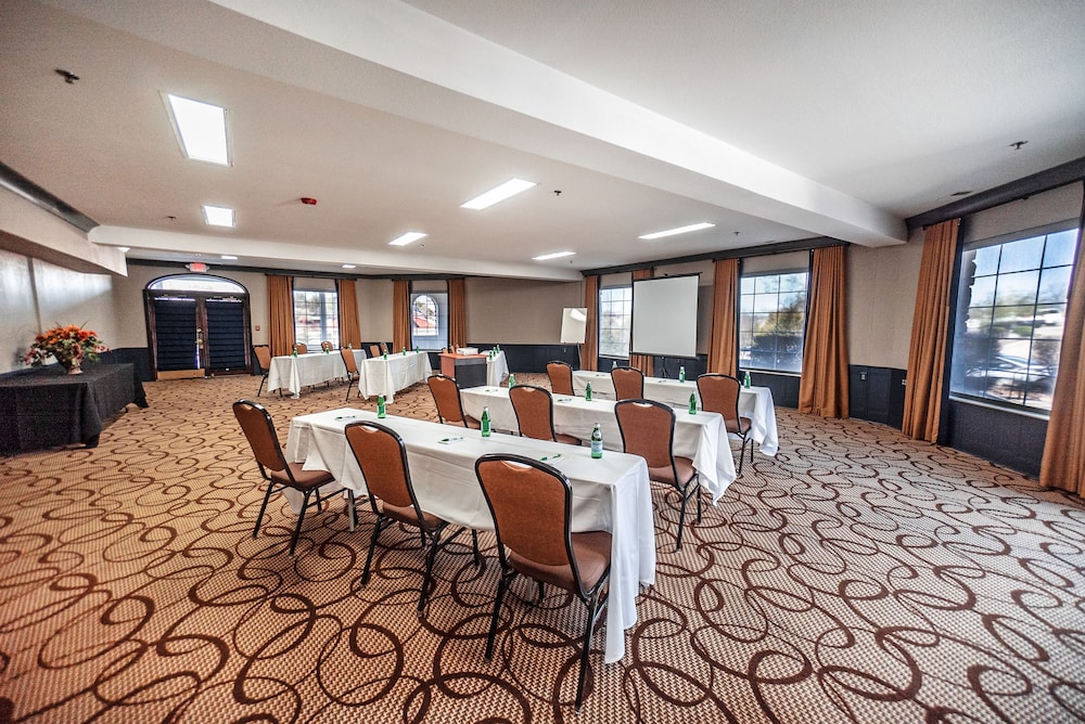 Stone Castle Hotel Conference Center 47/54