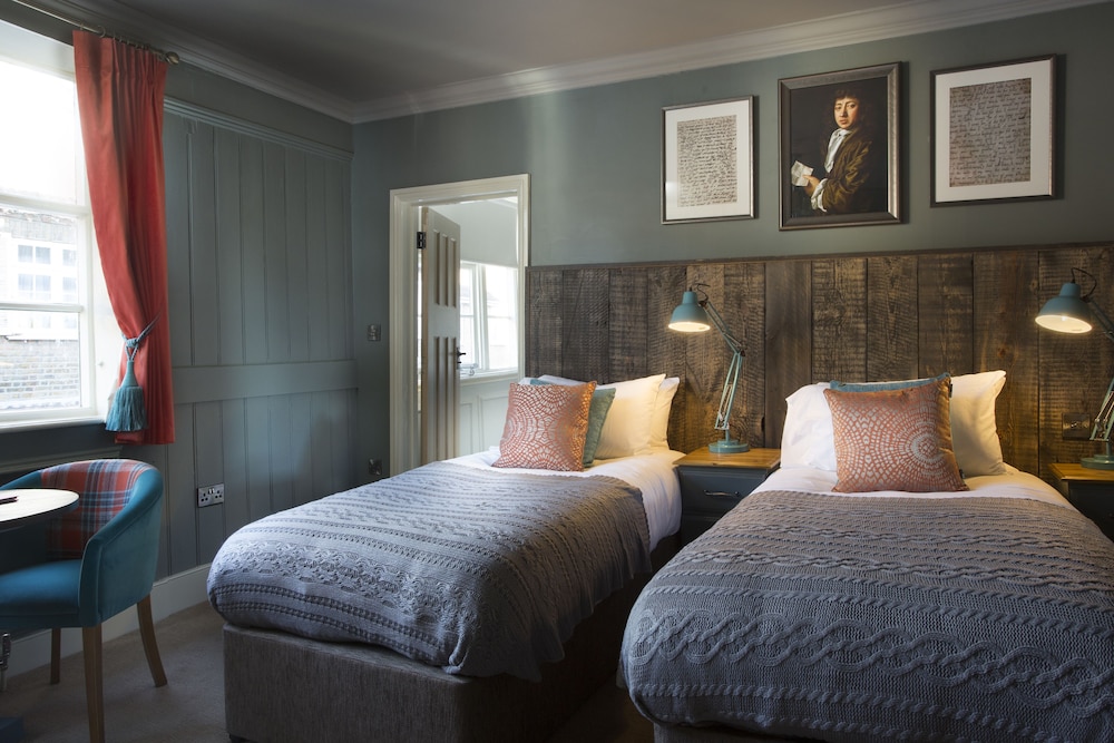 The Ostrich Inn 19/50