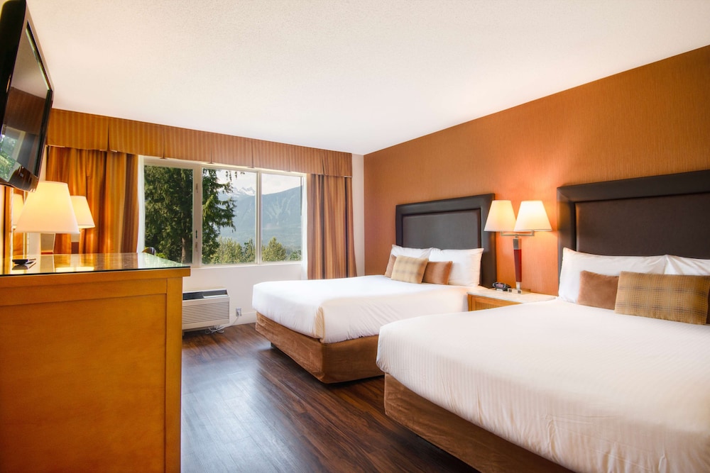 Coast, 2 Queen Beds