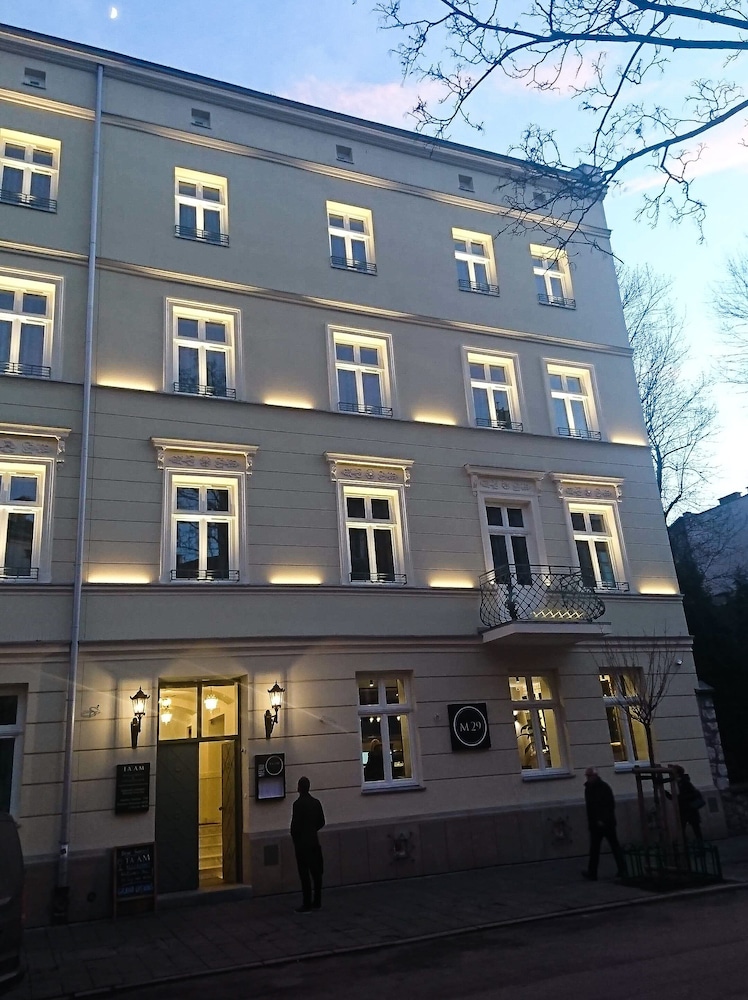 Hotel M29 1/41