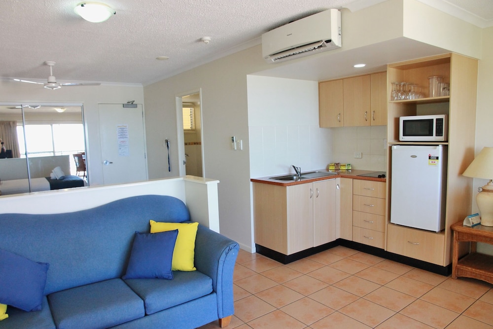 Shingley Beach Resort 10/72