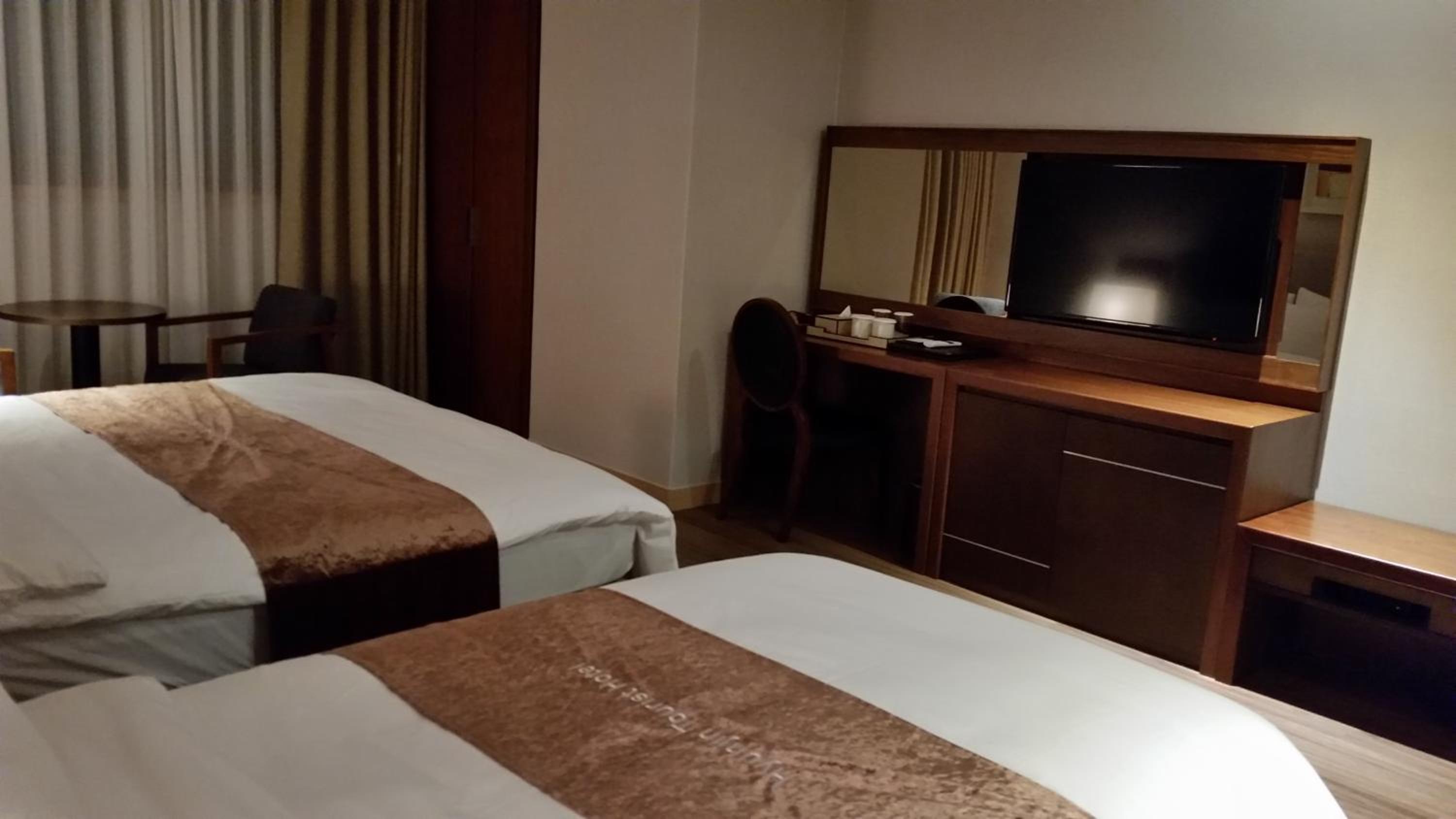 غرفة ديلوكس بسريرين منفصلين بإطلالة على البحر، Hyunjin Tourist Hotel 7/9