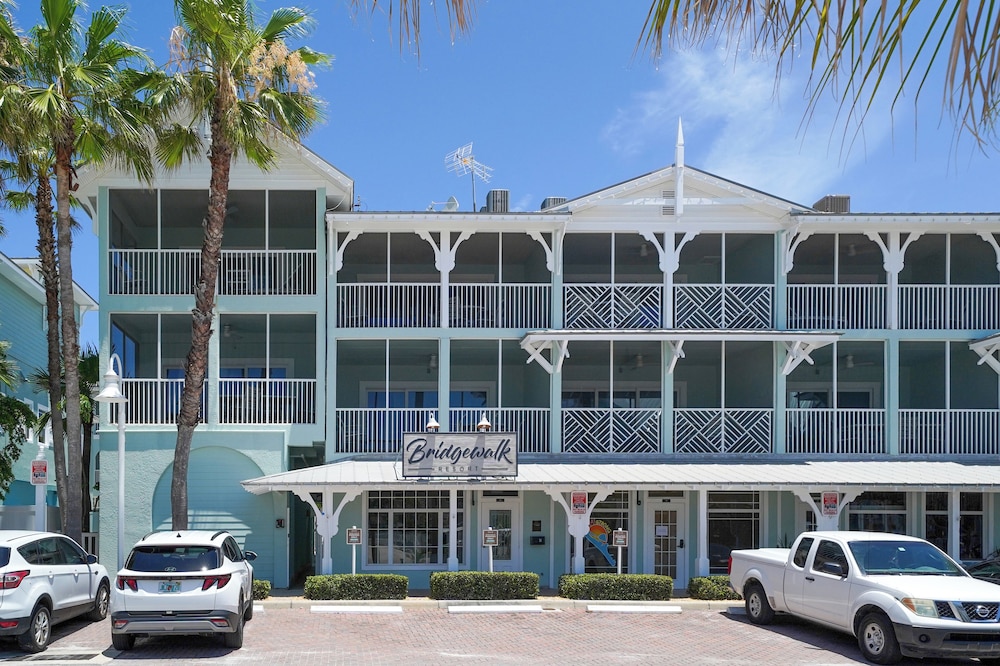 Bridgewalk A Landmark Resort 43/50