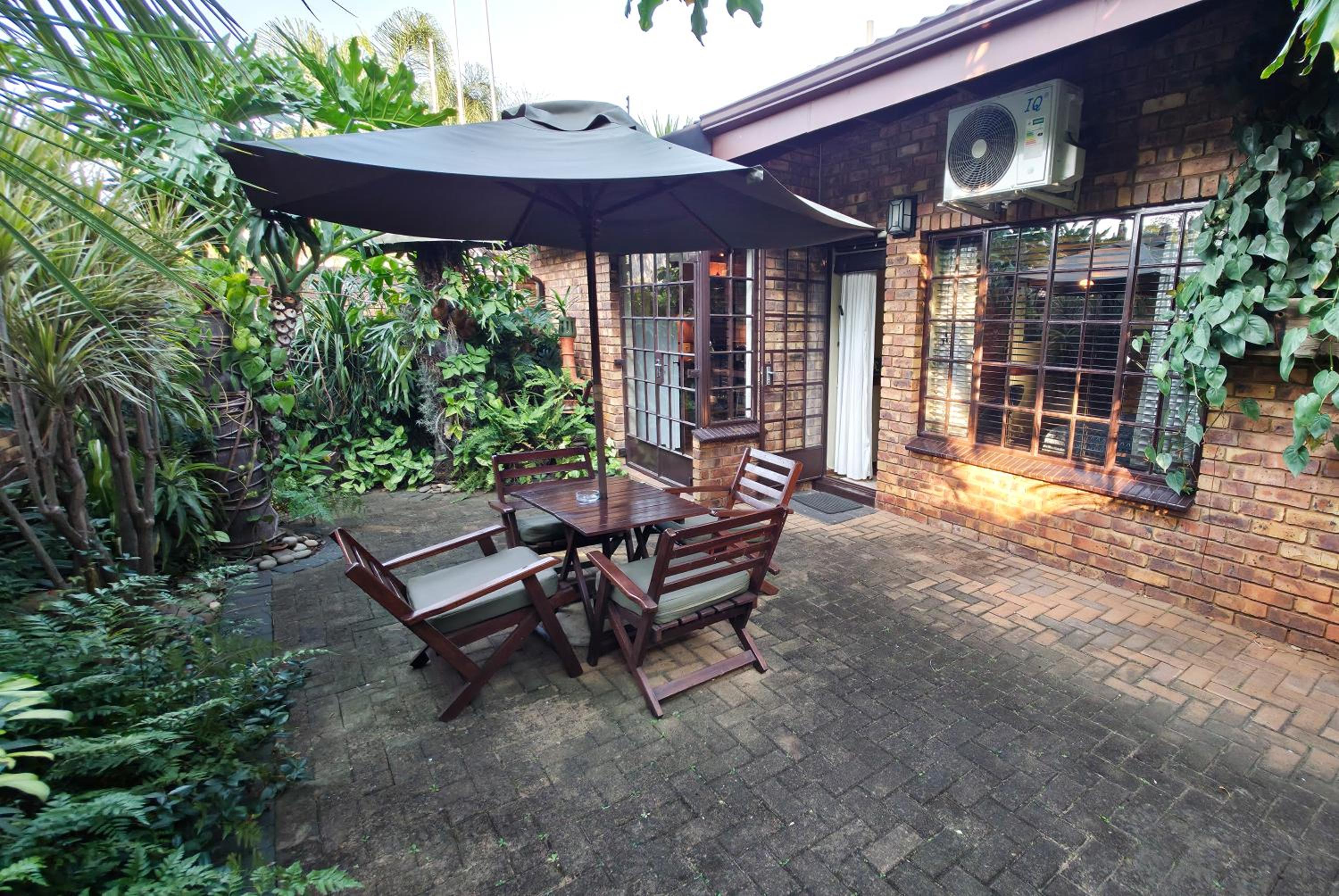 Africa House Guest House 20/23