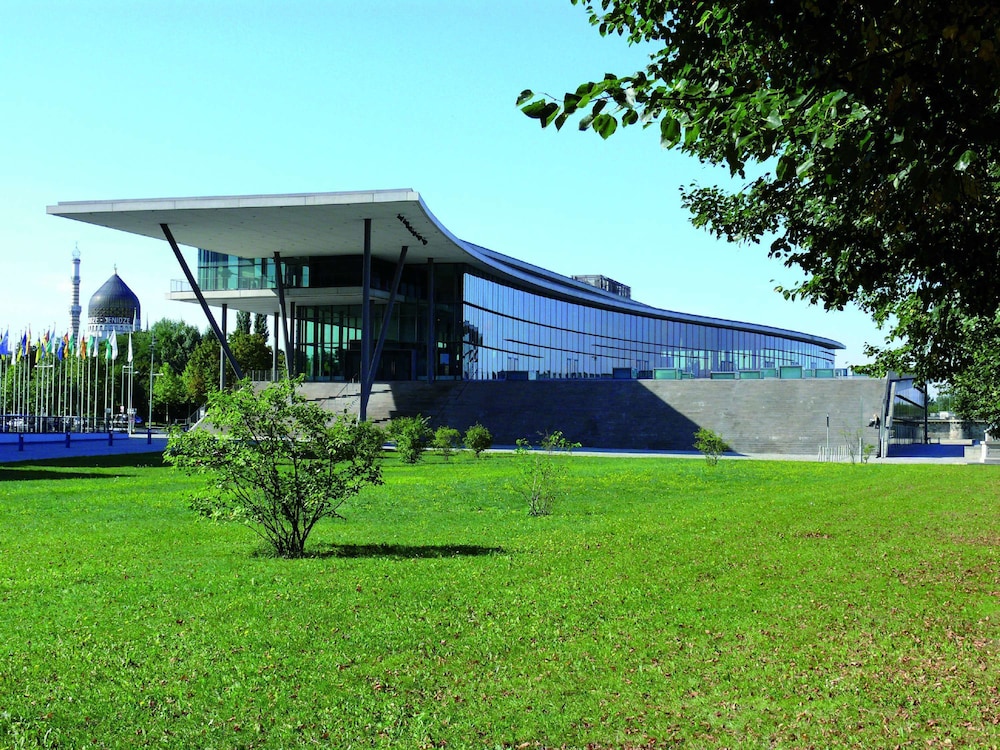 Maritim Hotel & Internationales Congress Center Dresden 71/75