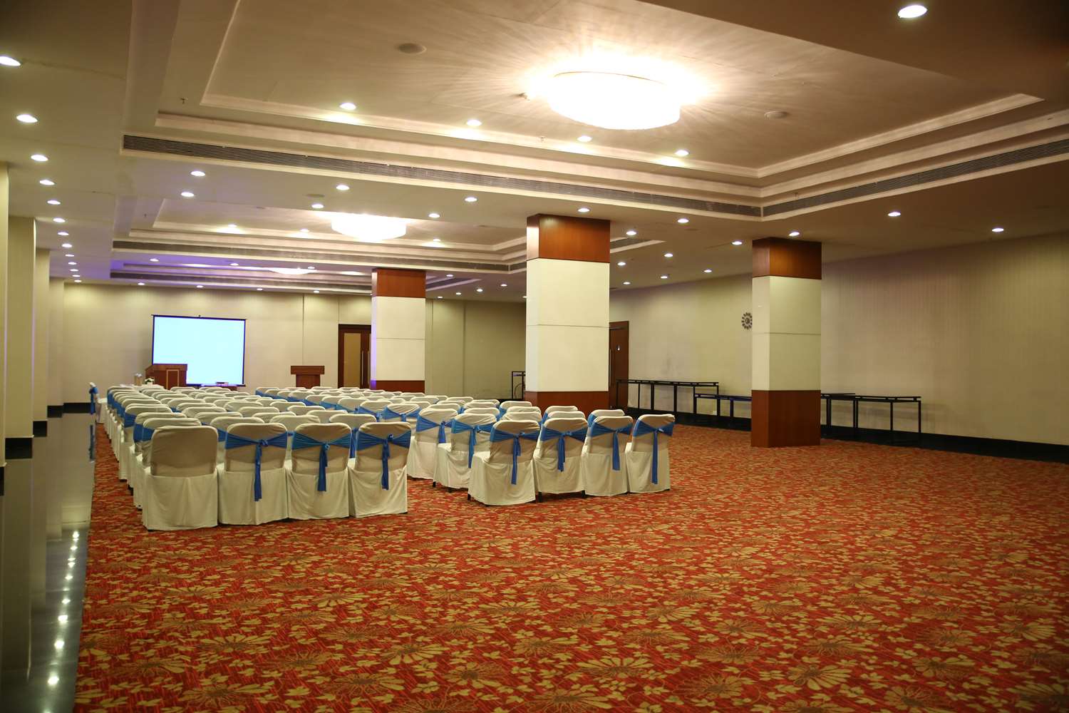 Ramada by Wyndham Jamshedpur 8/52