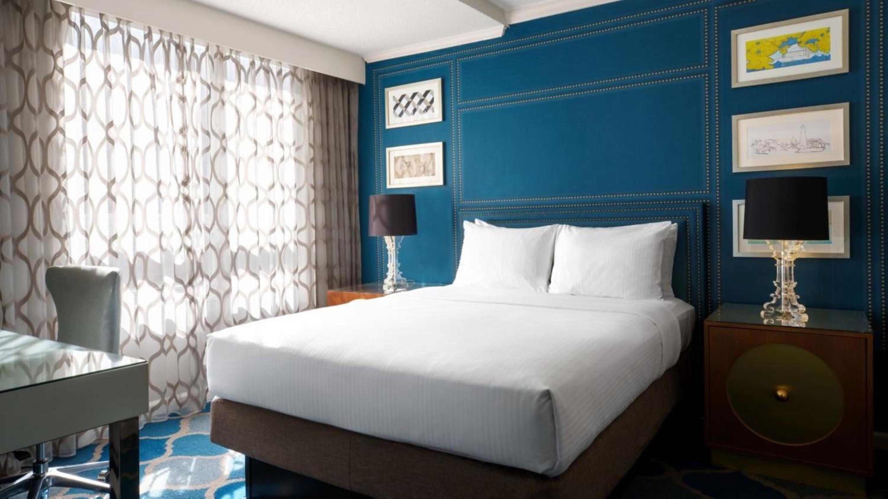 Guest Room, Petite, Queen Bed