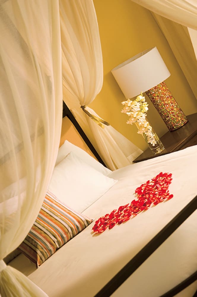 Dreams Riviera Cancun 9/72