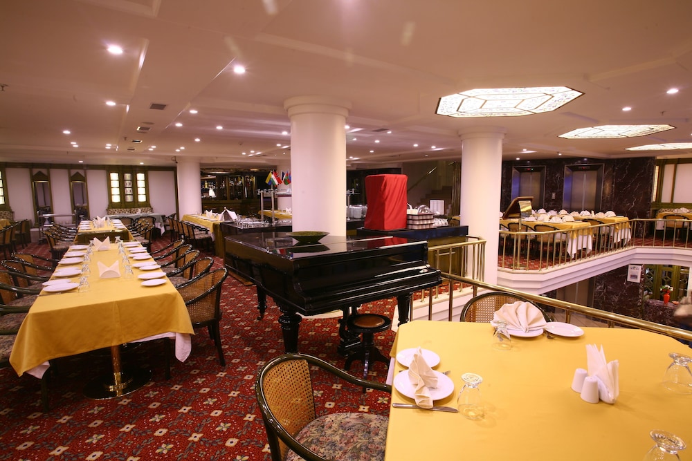 Istanbul Royal Hotel 36/44