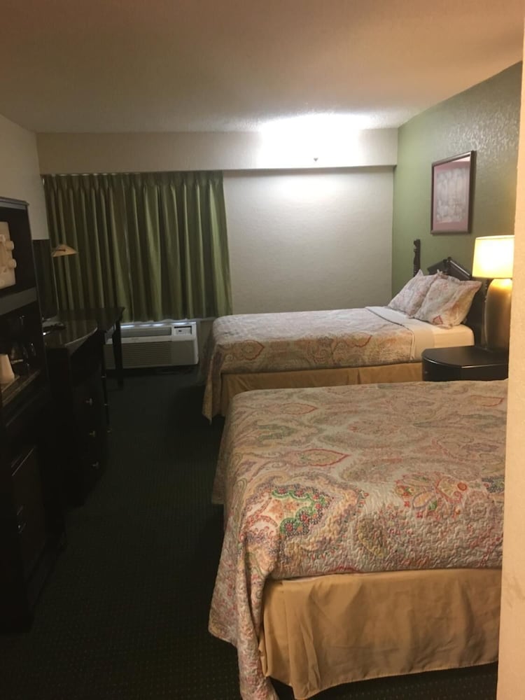 River Valley Inn and Suites 23/42