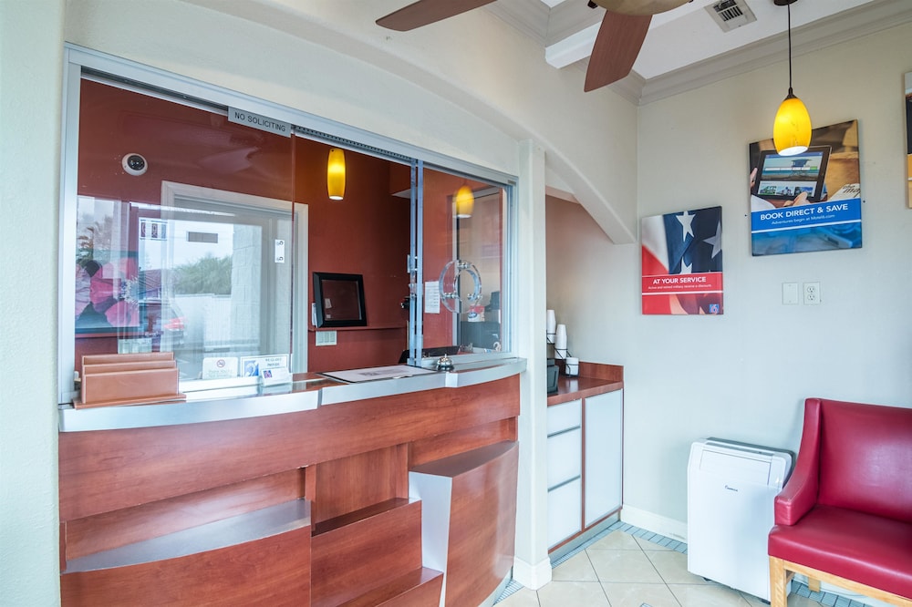 Motel6 Norwalk, CA 5/43