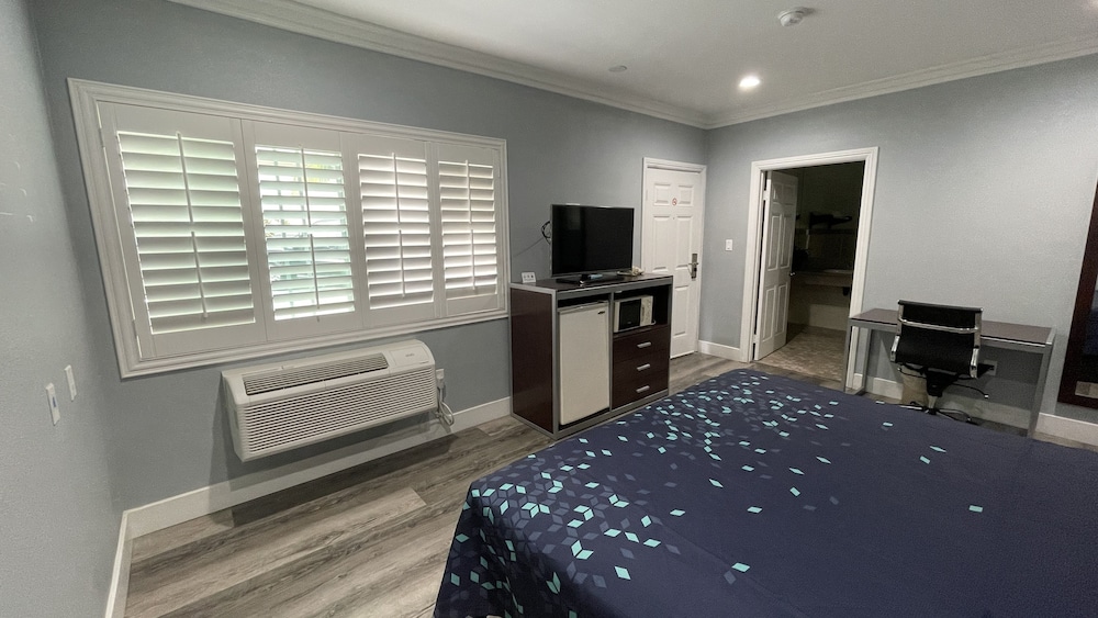 Regency Motel of Brea 9/25