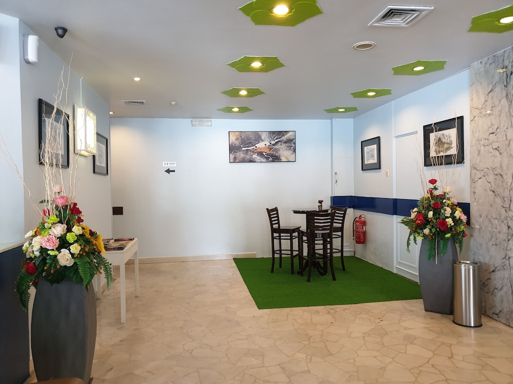 GARDEN INN 8/38