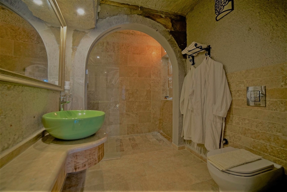 STONE, DELUXE