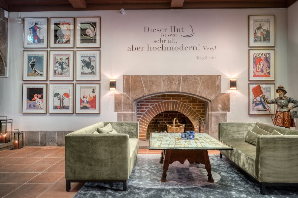 Eisenhut Hotel 8/46