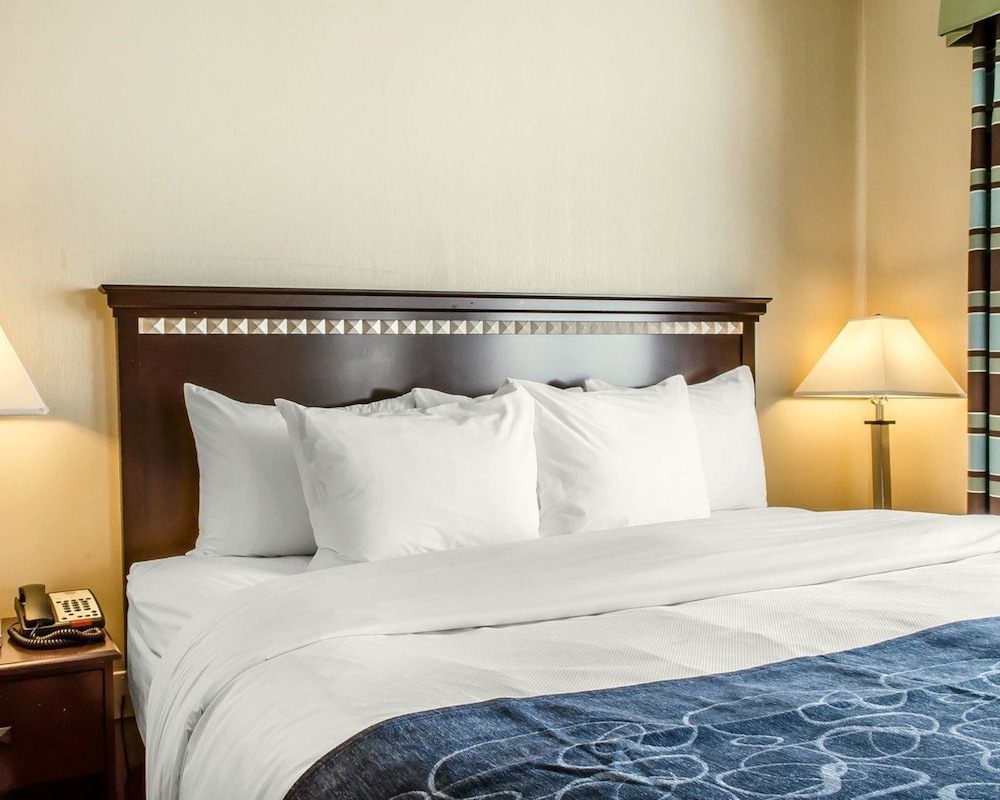 Comfort Suites Bloomsburg, PA 12/44
