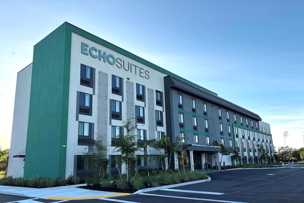 ECHO Suites Extended Stay By Wyndham Naples 7/86