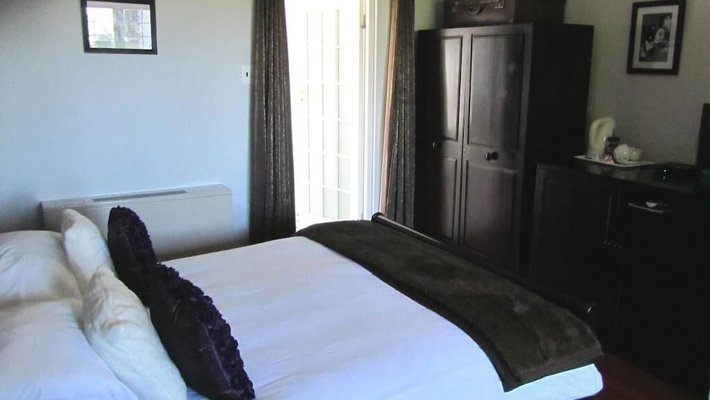 Cape Riviera Guesthouse 12/50