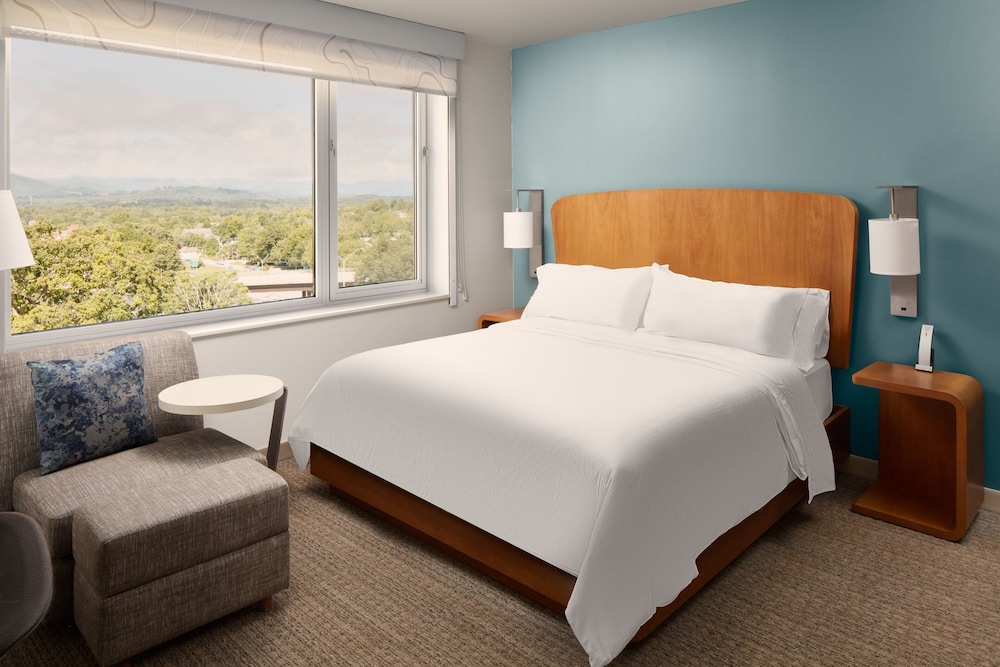 STANDARD, KING BED