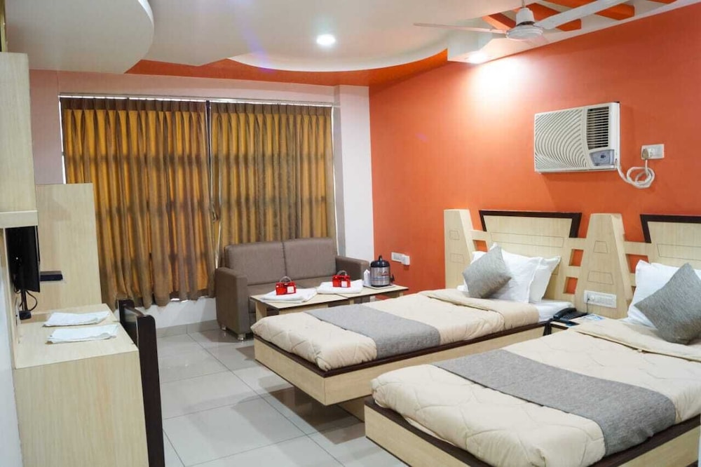 HOTEL AMBASSADOR VADODARA 23/50