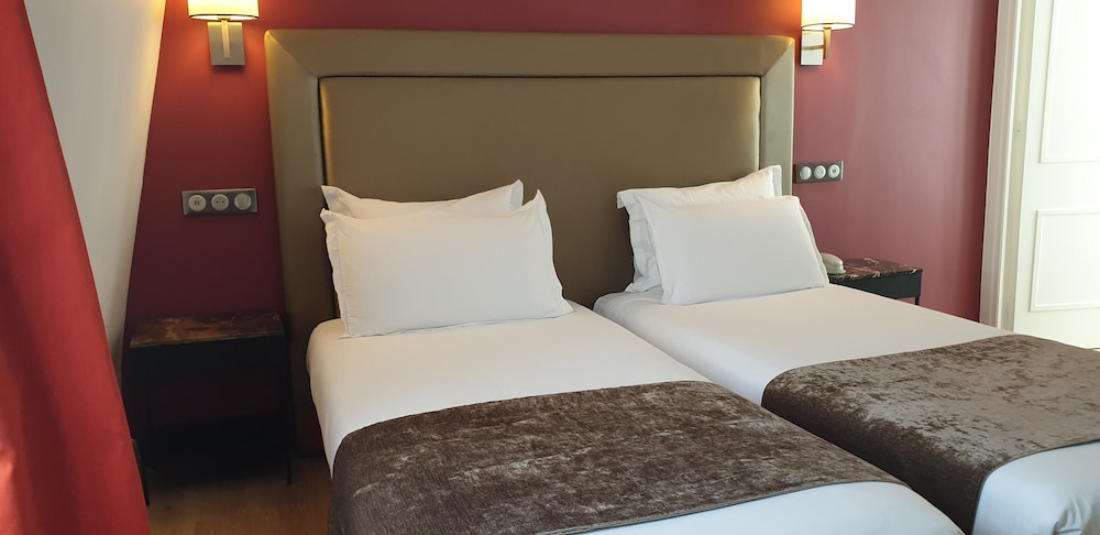 Acacias Etoile Hotel 8/52