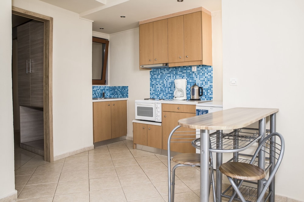 Minos Boutique Hotel 35/50