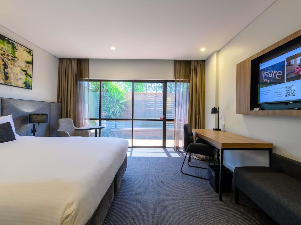 Mercure Penrith 16/69