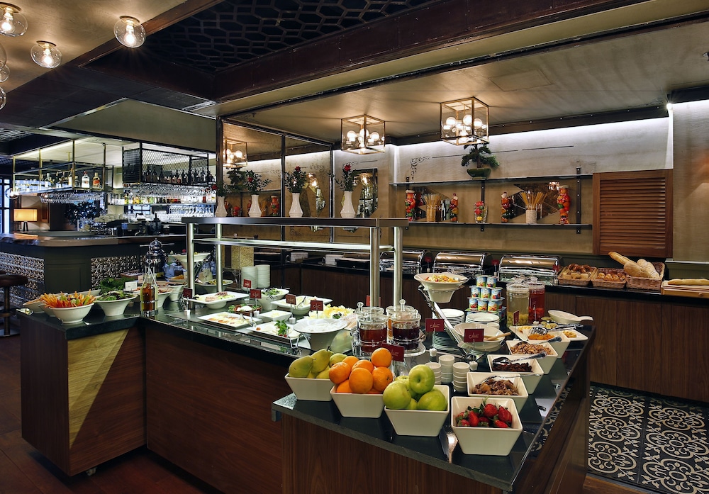 Sanat Hotel Pera 33/55