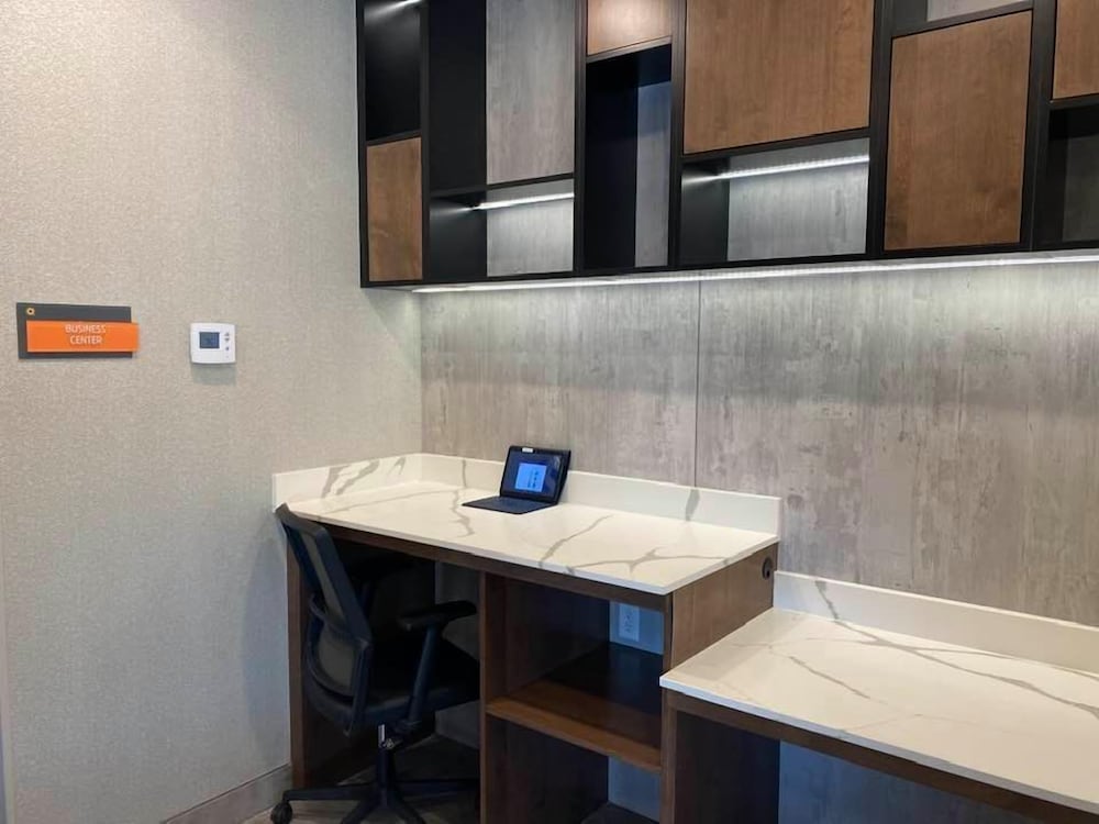 La Quinta Inn & Suites By Wyndham Limon 35/43