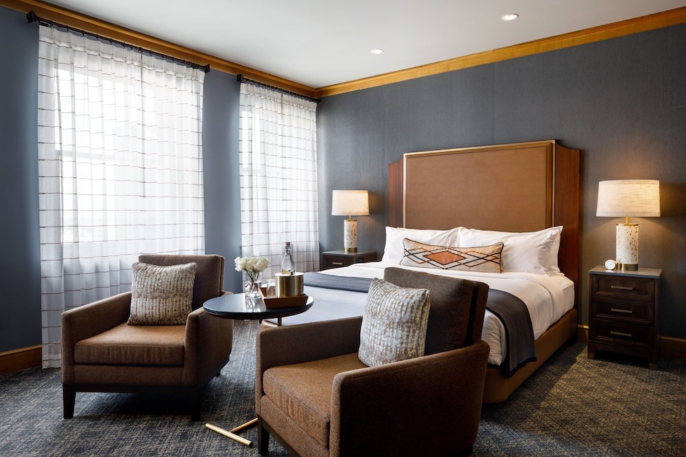 STANDARD, KING BED