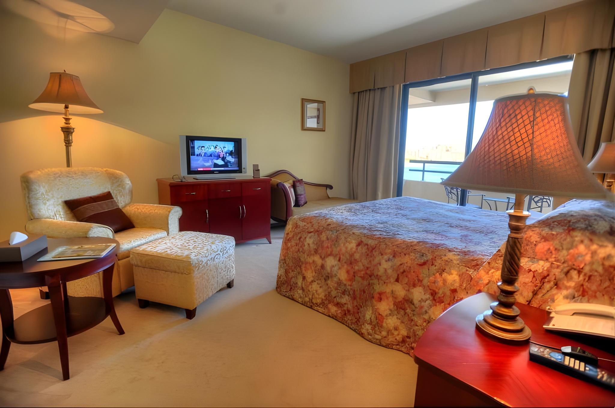 غرفة بسريرين منفصلين