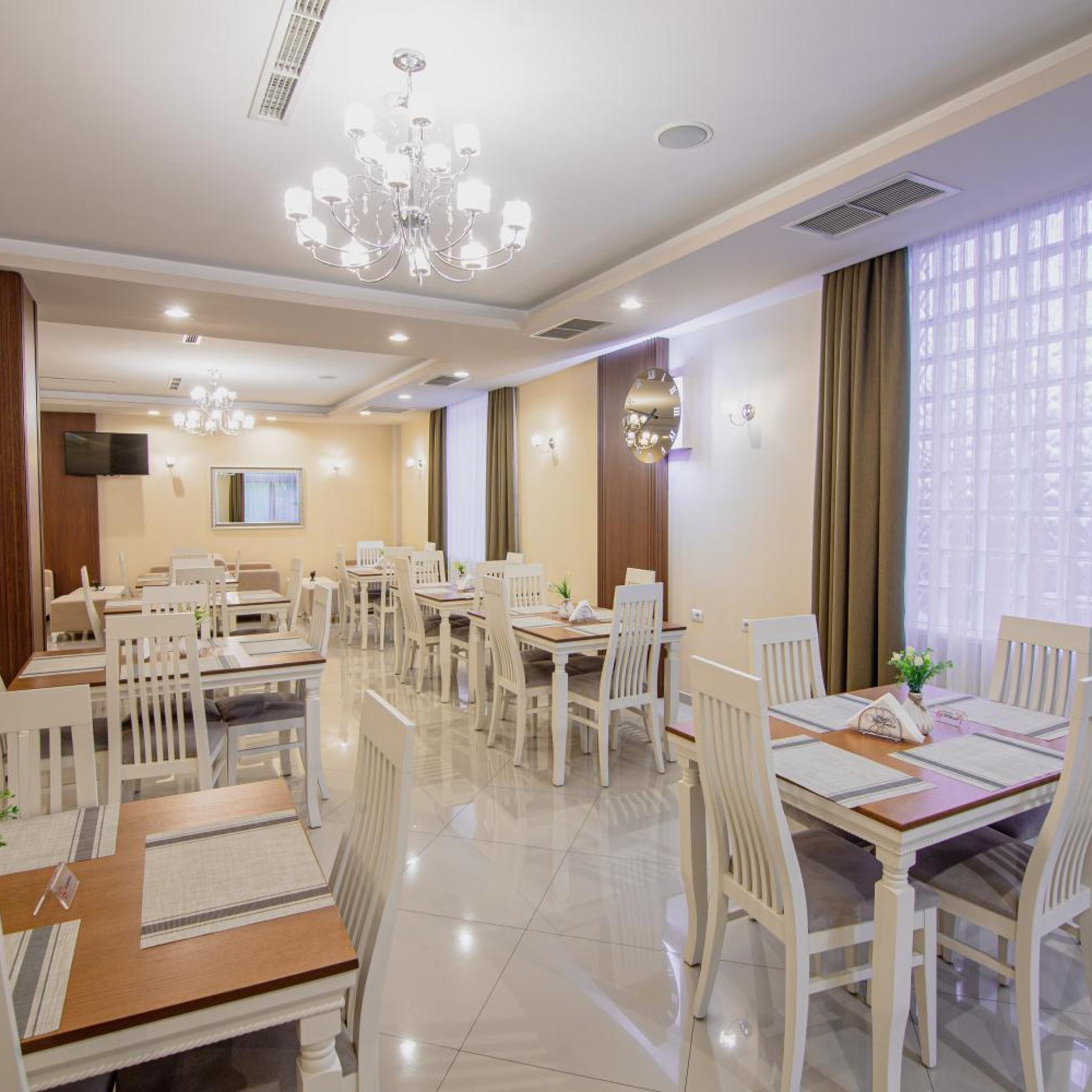 Christi's Hotel Borova 50/60