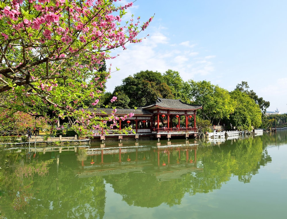 Fuzhou Lakeside Hotel 43/48