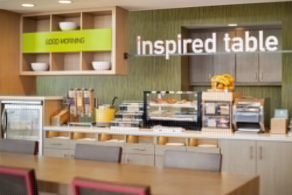 Home2 Suites by Hilton Woodland Hills Los Angeles 38/48