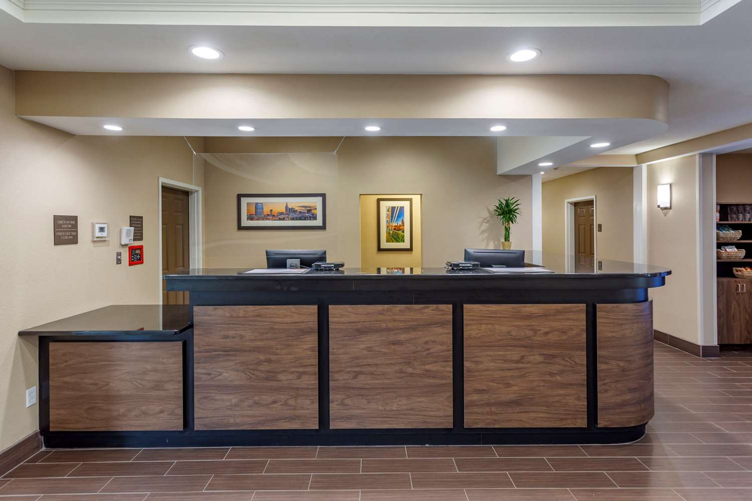 Comfort Suites Clarksville near Governors Square Mall 4/38