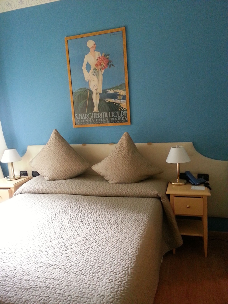 Hotel Argentina 10/36