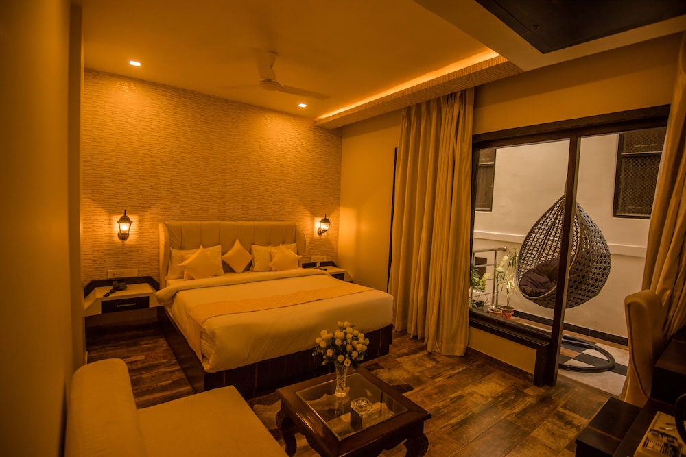 Zo Rooms Assi Ghat Shivala Market 27/49
