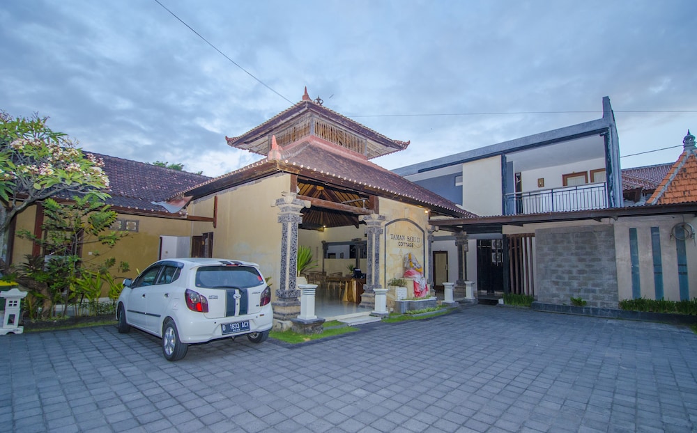 Taman Sari Cottages 2 8/49