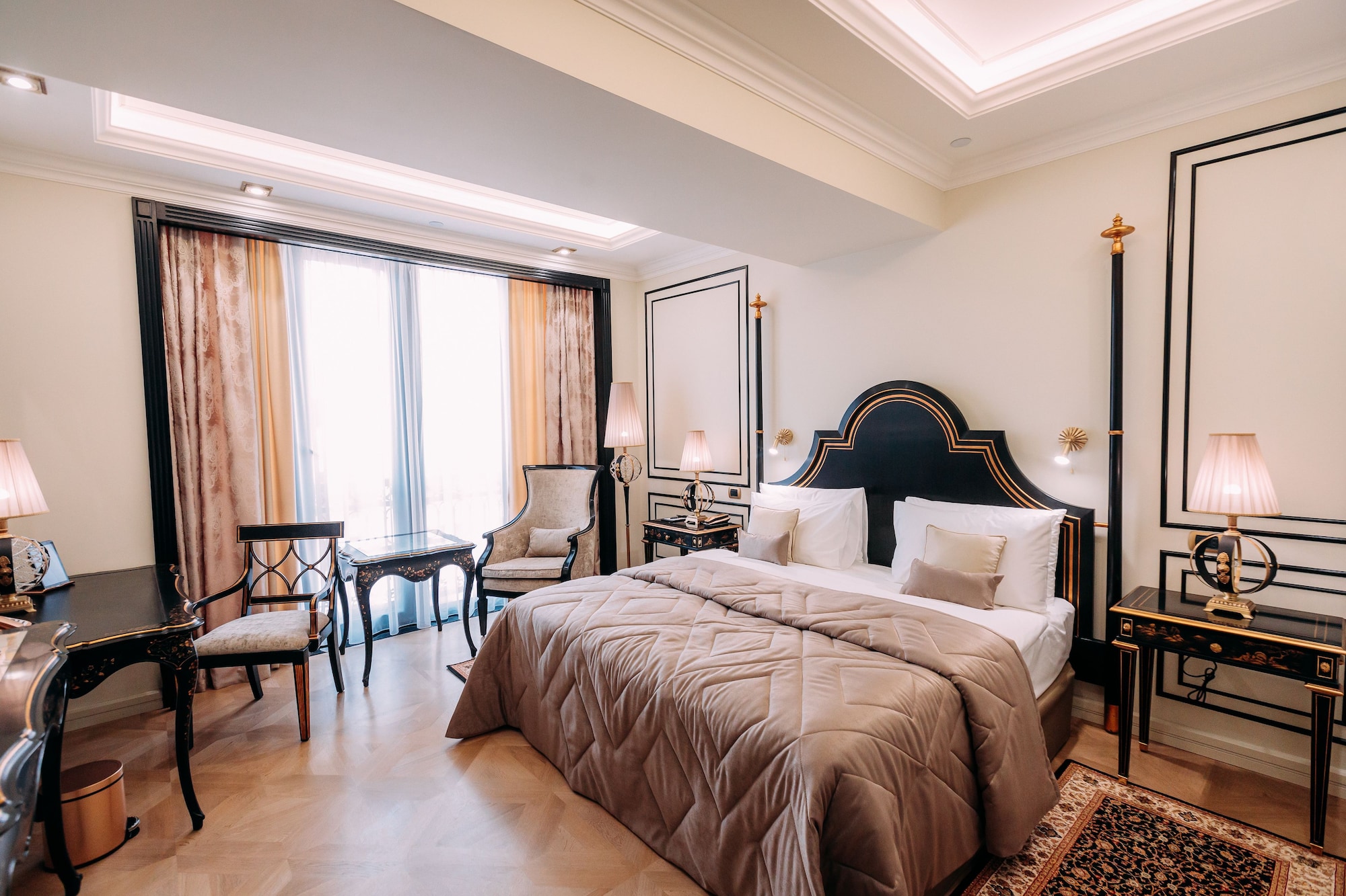 DELUXE, DOUBLE OR TWIN BED