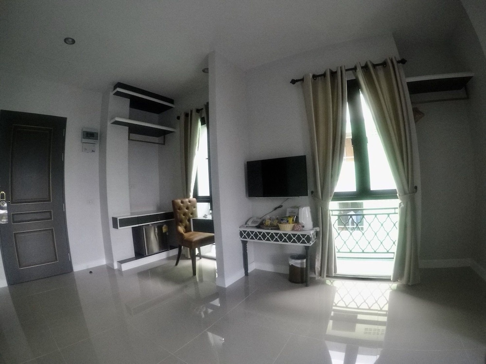 Anakin Boutique Hotel 34/42