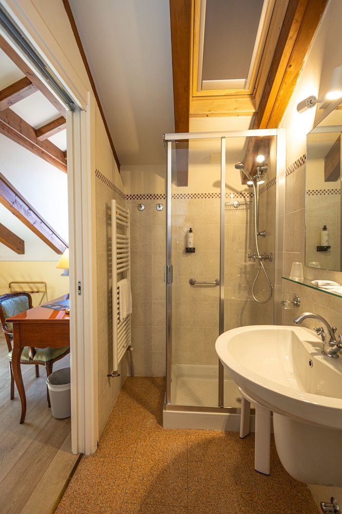 Hotel Pallanza 48/50