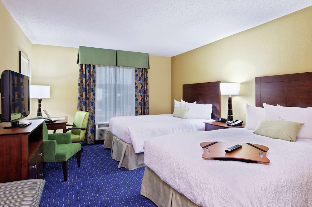 Hampton Inn & Suites Knoxville-Turkey Creek/Farragut 12/39