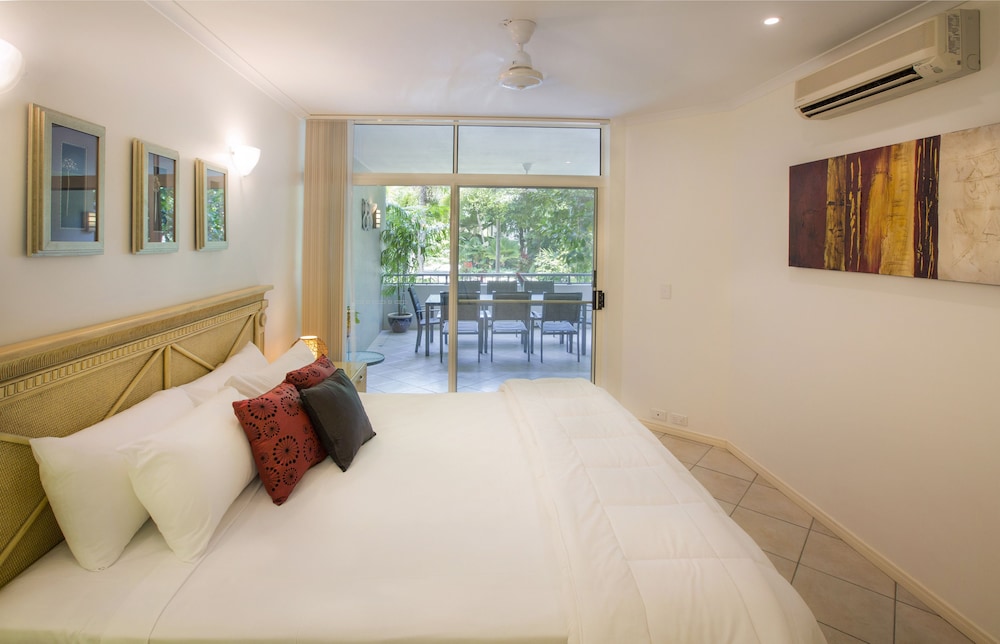 Oasis At Palm Cove 33/71